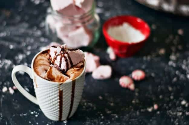 Peppermint Marshmallows With Nutella Hot Chocolate | peppermint inspired recipes, homemade marshmallow recipes, how to make homemade marshmallows, holiday recipes, peppermint recipes, homemade hot chocolate || The Butter Half via @thebutterhalf #peppermint #marshmallows #holidayrecipes