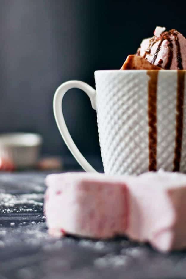  These homemade peppermint marshmallows with healthy hot chocolate are the perfect winter treat. || The Butter Half #peppermint #marshmallows #holidayrecipes #thebutterhalf