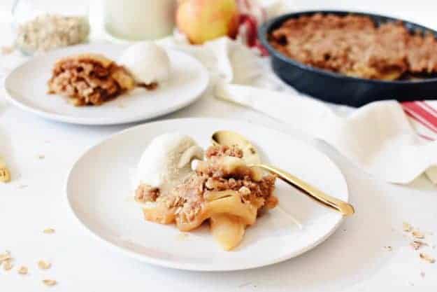 How to Make Apple Crisp with a Cake Mix | homemade apple crisp recipe, easy apple crisp recipe, cake mix recipe ideas, how to make an apple crisp, fall dessert recipes, apple dessert recipes, dessert recipes using apples, homemade fall desserts || The Butter Half via @thebutterhalf