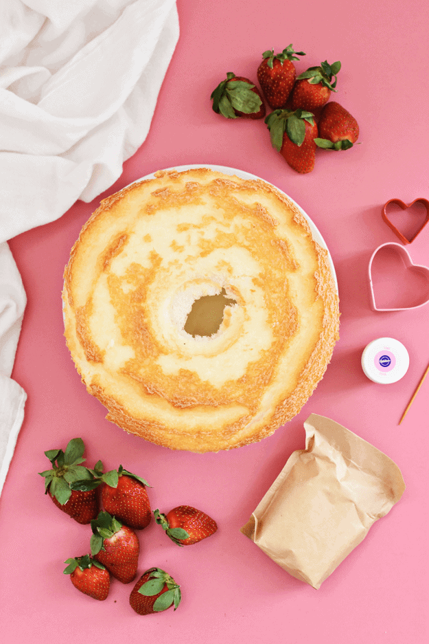 Valentine's Day Mini Berry Trifle | Valentine's Day desserts, Valentine's Day treats, easy trifle recipes, homemade dessert recipes, berry trifle recipe || The Butter Half via @thebutterhalf #berrytrifle #triflerecipe #valentinesday