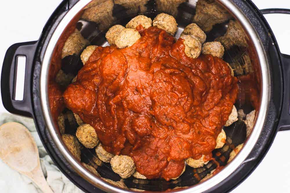 15 Minute Instant Pot Italian Meatballs | Want a quick and easy comfort food that doubles as an appetizer and dinner? Of course you do! Meet the Instant Pot Italian meatballs! || The Butter Half #instantpot #easydinner #easyappetizer #thebutterhalf