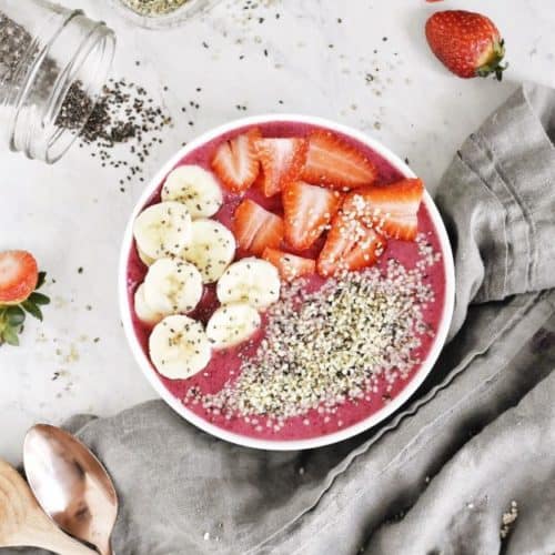 Metabolism-Boosting Strawberry Smoothie Bowl Recipe